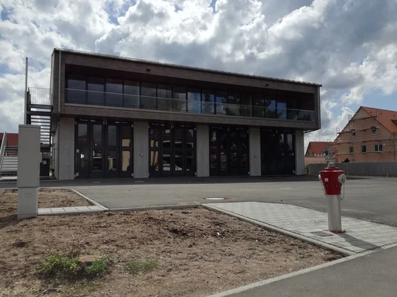 Feuerwehrhaus Röthenbach b.St.W..jpg